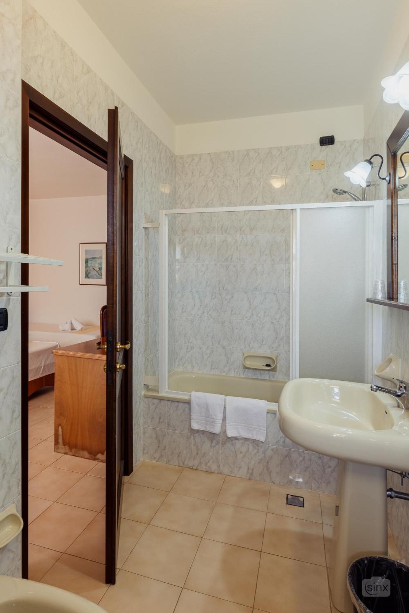 Malaspina Hotel & Resort Bosa Luaran gambar