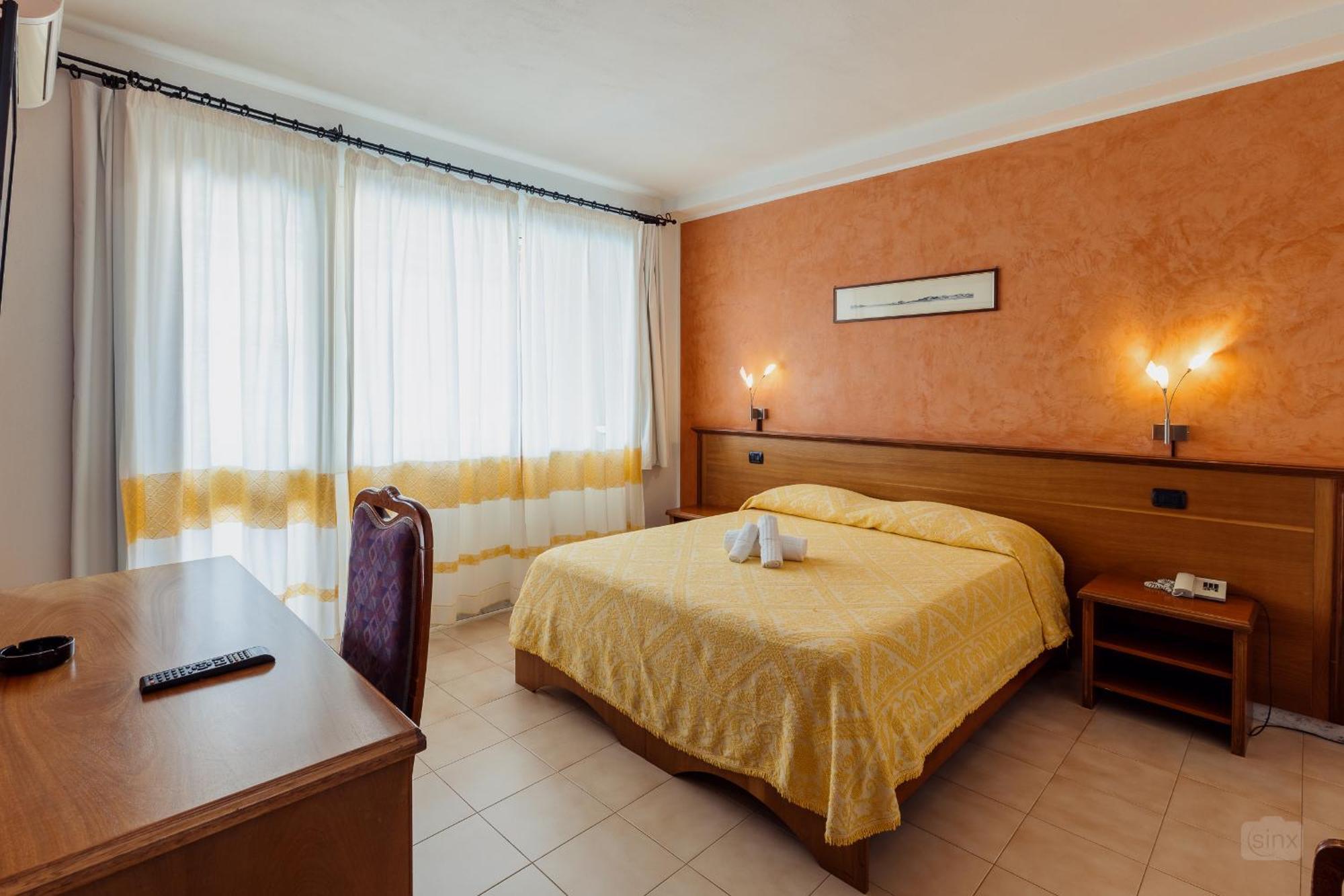 Malaspina Hotel & Resort Bosa Luaran gambar