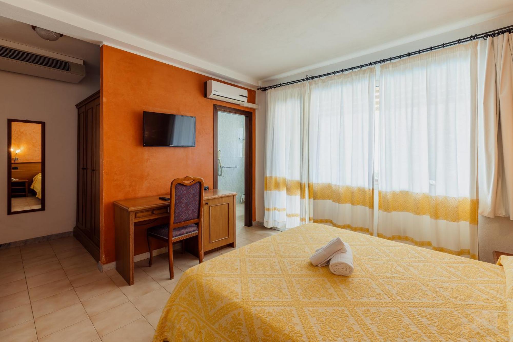 Malaspina Hotel & Resort Bosa Luaran gambar